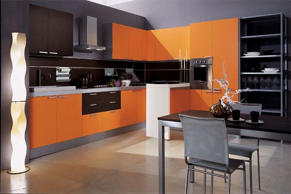 نصب کابینت پلی گلاس در اصفهان